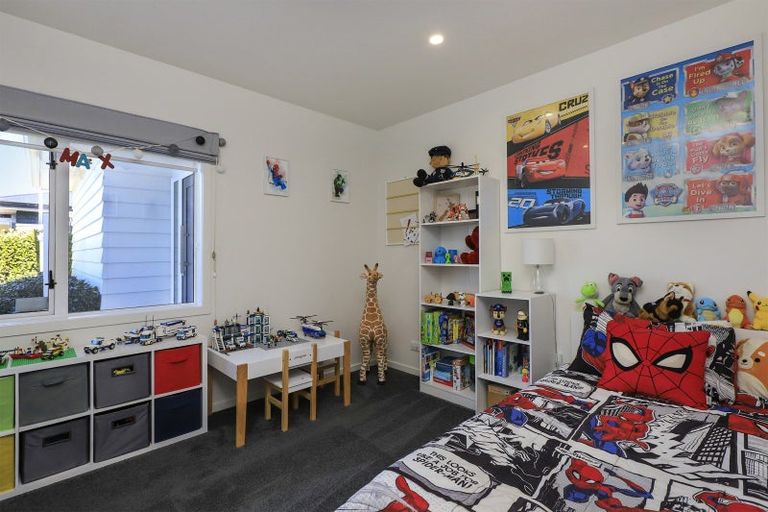 Photo of property in 27a Warwick Crescent, Taradale, Napier, 4112