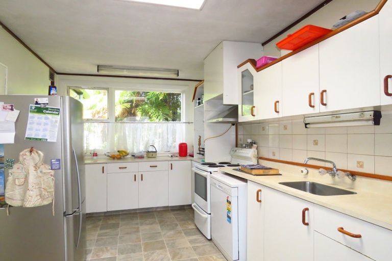 Photo of property in 46 Romilly Street, Westport, 7825