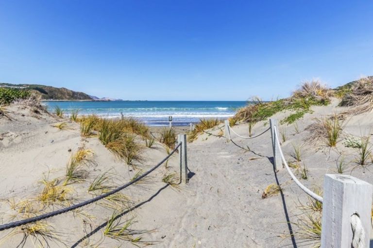 Photo of property in 48f1 Lyall Parade, Lyall Bay, Wellington, 6022