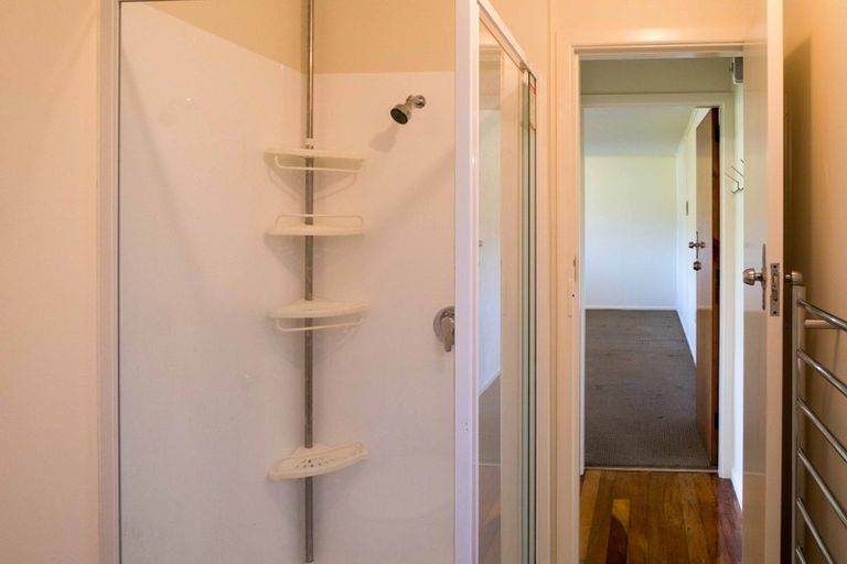 Photo of property in 30a Collier Avenue, Karori, Wellington, 6012