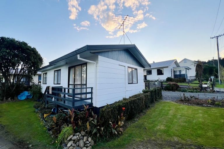 Photo of property in 65a Victoria Street, Coromandel, 3506