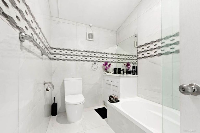 Photo of property in 22 Clover Drive, Henderson, Auckland, 0610