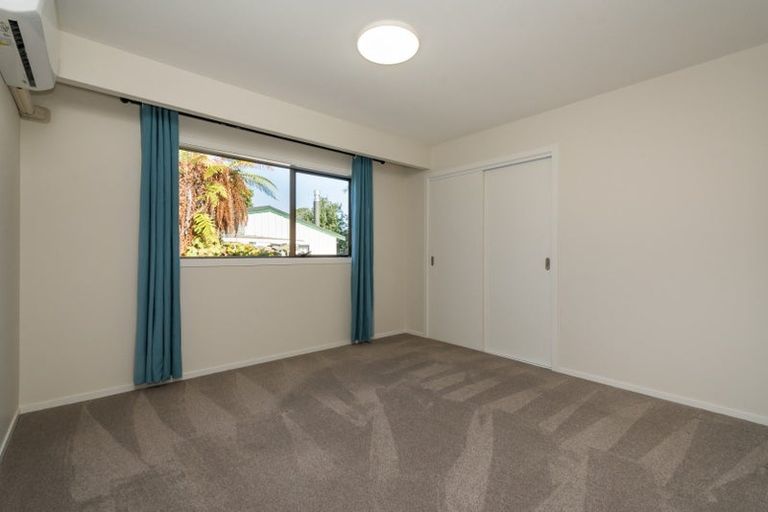 Photo of property in 24 Baltimore Place, Forrest Hill, Auckland, 0620