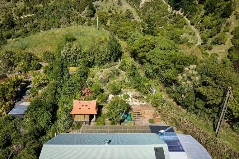 Photo of property in 17 Makura Road, Goose Bay, Kaikoura, 7374
