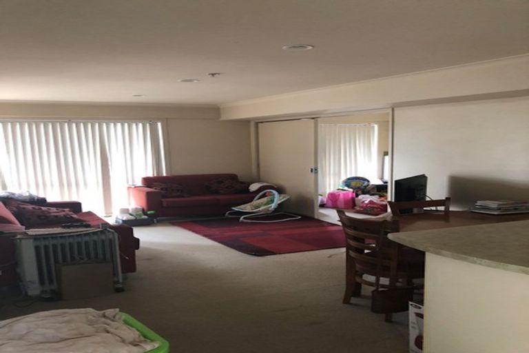 Photo of property in 2k/18 Ronwood Avenue, Manukau, Auckland, 2104