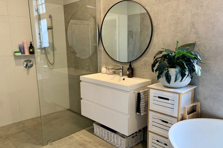 Photo of property in 144 Innes Road, St Albans, Christchurch, 8052