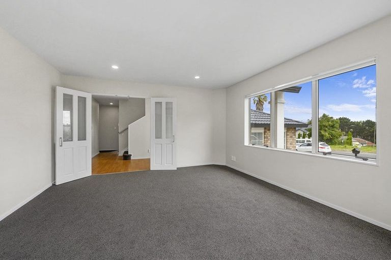 Photo of property in 27 Calypso Way, Unsworth Heights, Auckland, 0632