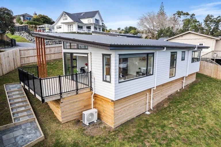 Photo of property in 33a St James Avenue, Helensville, 0800