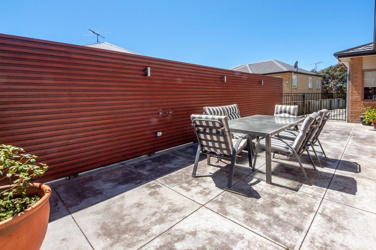 Photo of property in 43 Erlestoke Crescent, Churton Park, Wellington, 6037