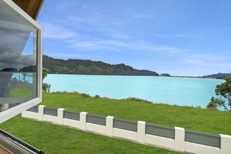 Photo of property in 22 Aileen Place, Whangamata, 3691