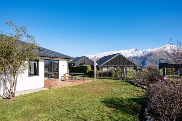Photo of property in 59 Minaret Ridge, Wanaka, 9305