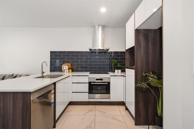 Photo of property in 12u4 Scotland Place, Hillcrest, Hamilton, 3216
