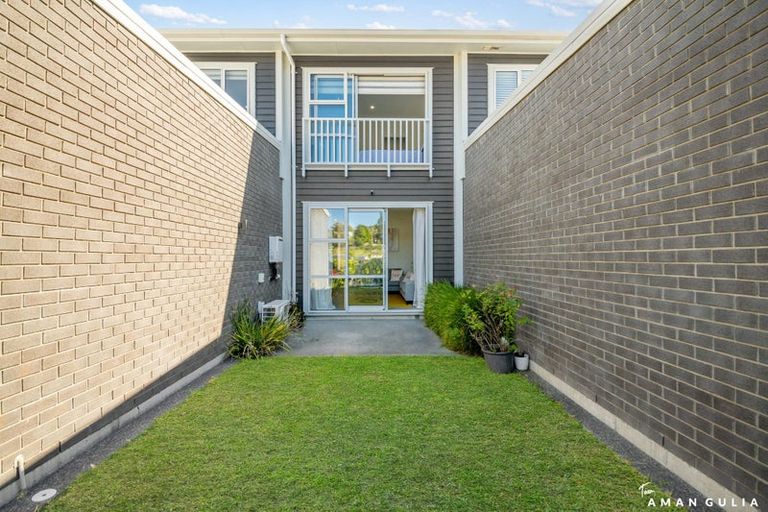 Photo of property in 1106/8 Lakewood Court, Manukau, Auckland, 2104