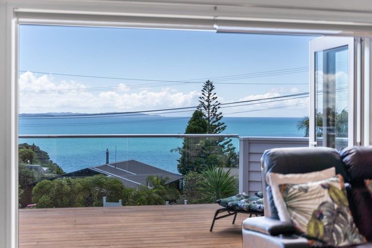 Photo of property in 4 Melandra Road, Stanmore Bay, Whangaparaoa, 0932