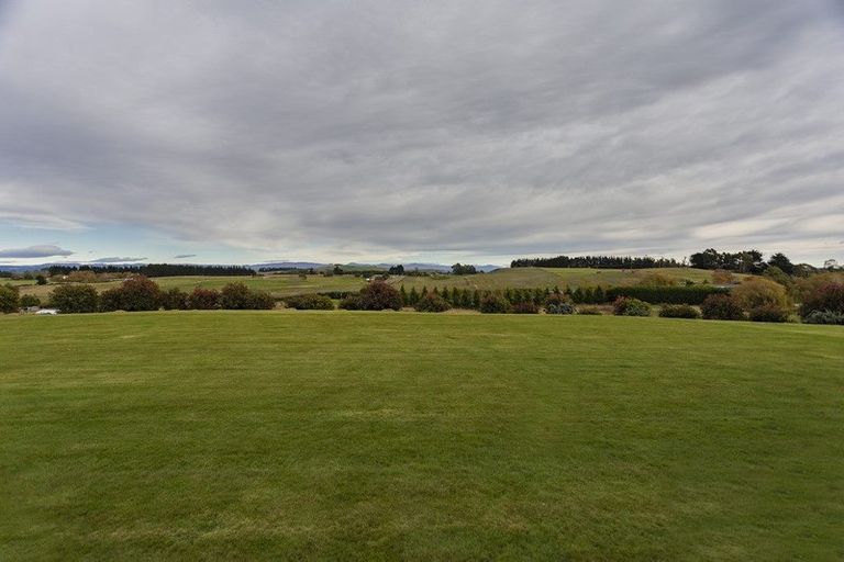 Photo of property in 28 Rooneys Road, Weston, Oamaru, 9491