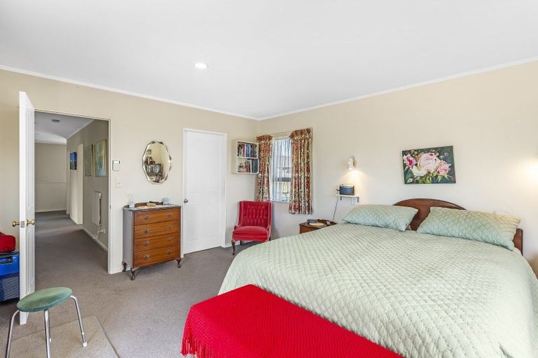 Photo of property in 12 Rua Road, Paraparaumu Beach, Paraparaumu, 5032