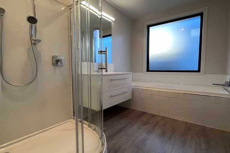 Photo of property in 82 Jack Hanley Drive, Jacks Point, Queenstown, 9371