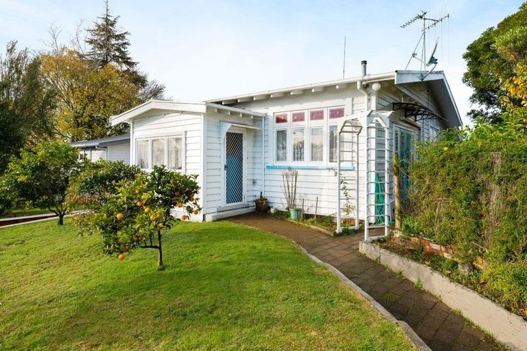 Photo of property in 345 Kihikihi Road, Te Awamutu, 3800