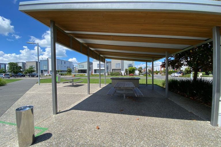 Photo of property in 1 Rangihina Road, Hobsonville, Auckland, 0616