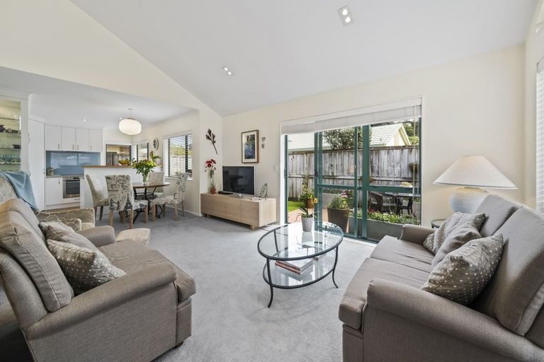 Photo of property in Miramar Villas, 21/3u Byron Street, Miramar, Wellington, 6022