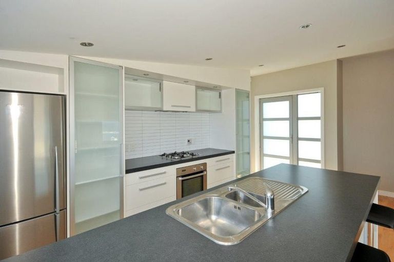 Photo of property in 12 Sunhaven Drive, Newlands, Wellington, 6037