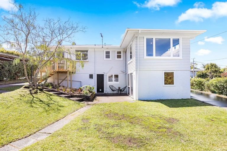 Photo of property in 14 Belmont Terrace, Milford, Auckland, 0620