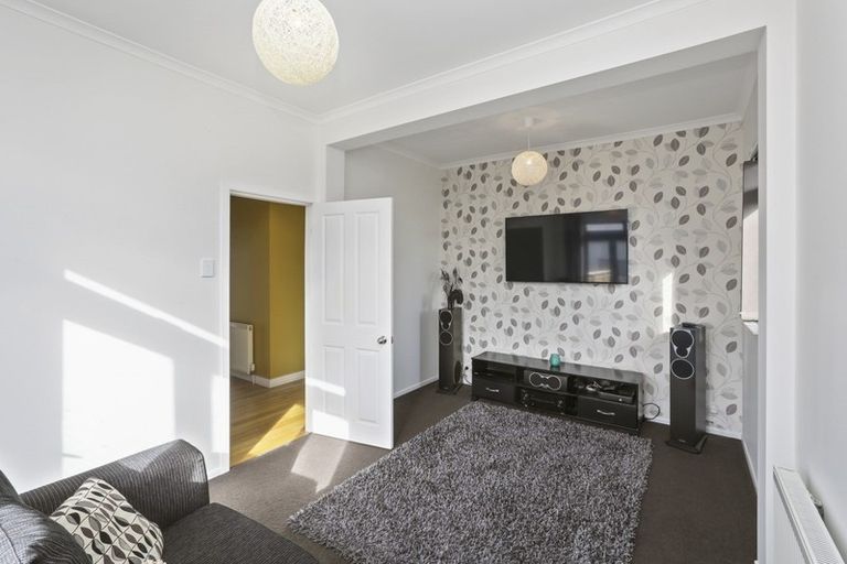 Photo of property in 283 Carrington Street, Vogeltown, New Plymouth, 4310