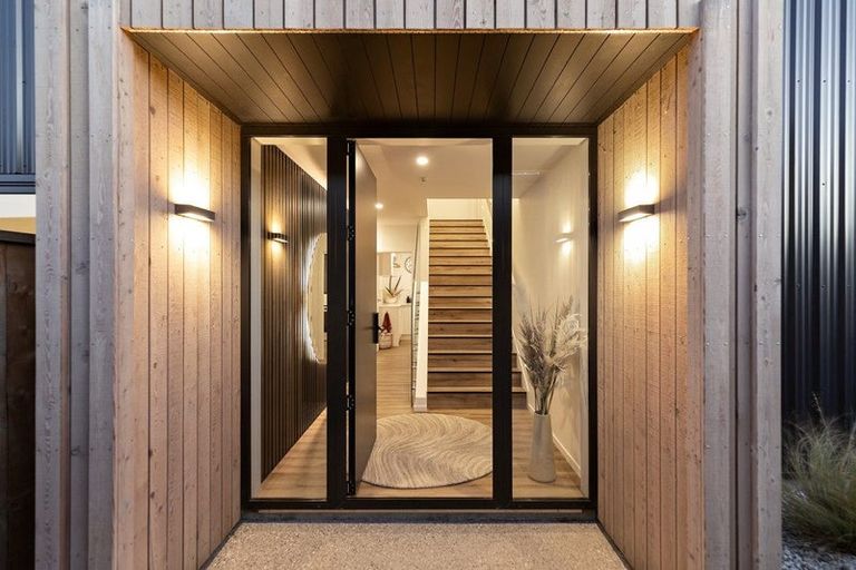 Photo of property in 60 Muster Road, Jacks Point, 9371