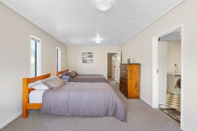 Photo of property in 24 Motukari Place, Onaero, Urenui, 4383