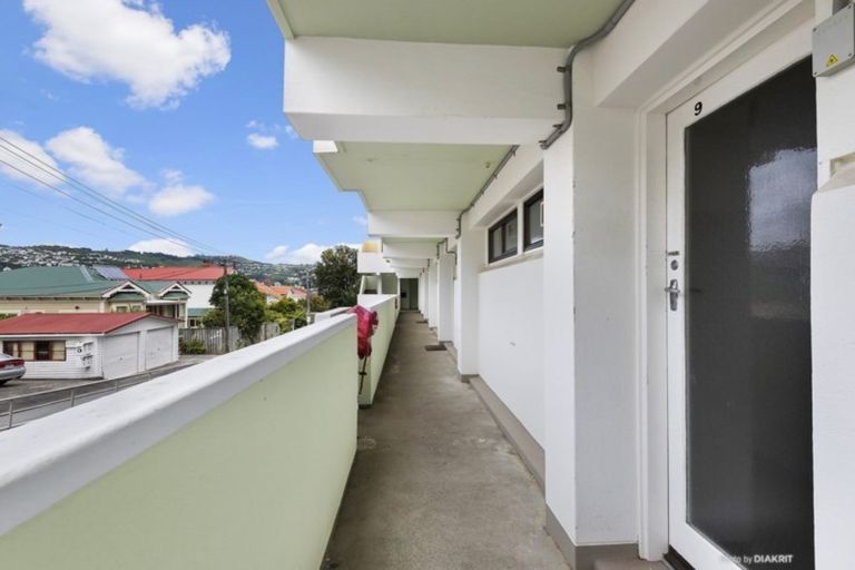 Photo of property in 4f9 Claremont Grove, Mount Victoria, Wellington, 6011