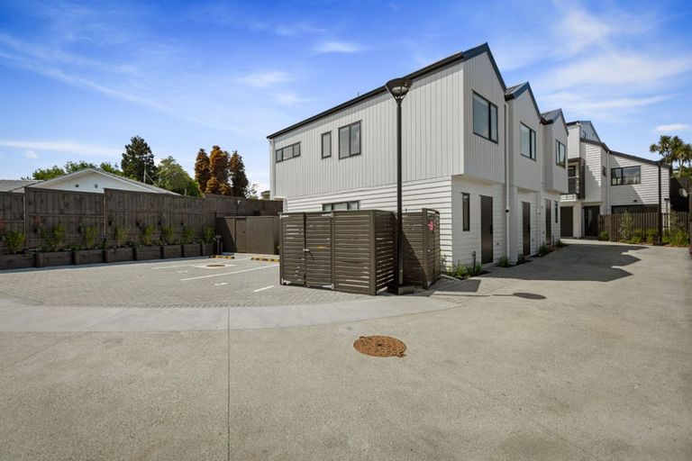Photo of property in 7/13 Fairdale Place, Birkdale, Auckland, 0626