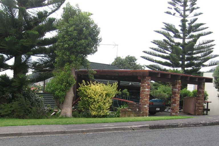 Photo of property in 15 Glenwood Avenue, Birkenhead, Auckland, 0626