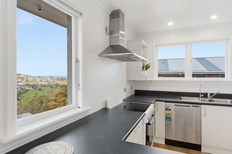 Photo of property in 29 Glendevon Place, Vauxhall, Dunedin, 9013