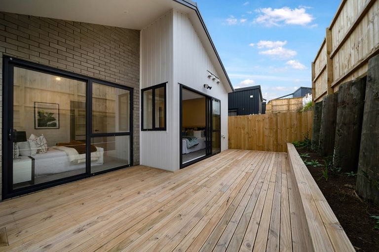 Photo of property in 7 Horokaka Street, Massey, Auckland, 0614