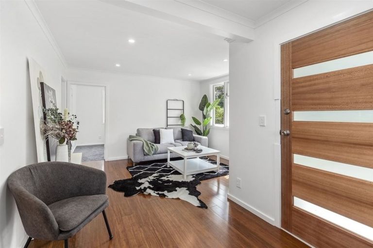 Photo of property in 6 Spur Grove, Titahi Bay, Porirua, 5022