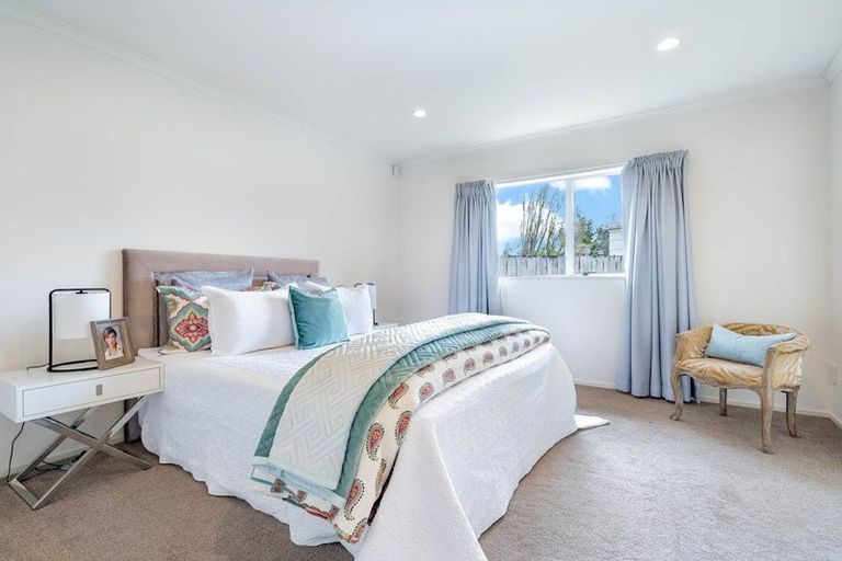 Photo of property in 102b Wharf Road, Te Atatu Peninsula, Auckland, 0610