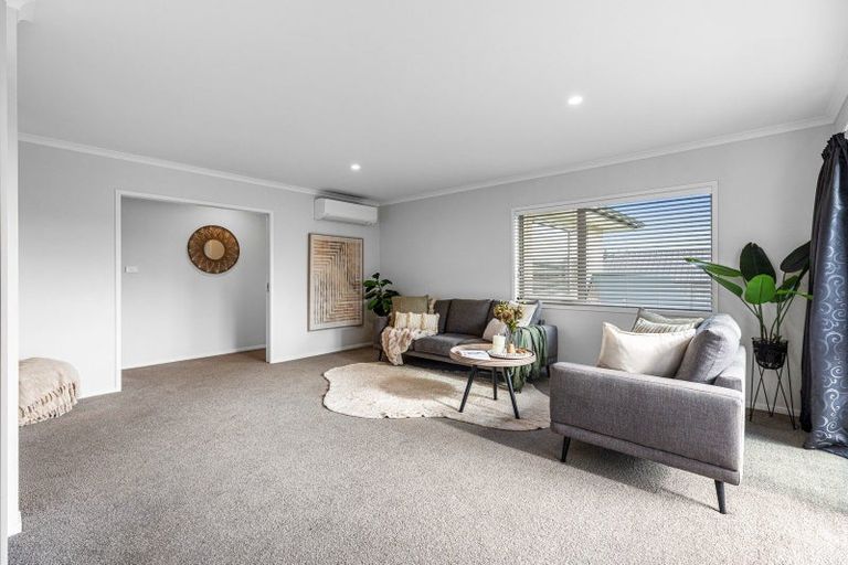Photo of property in 14 Rochfort Crescent, Pyes Pa, Tauranga, 3112