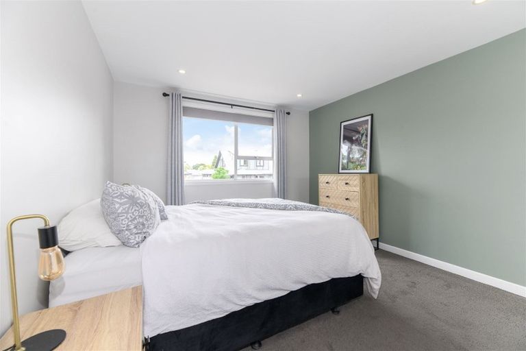 Photo of property in 1/35 Taikata Road, Te Atatu Peninsula, Auckland, 0610