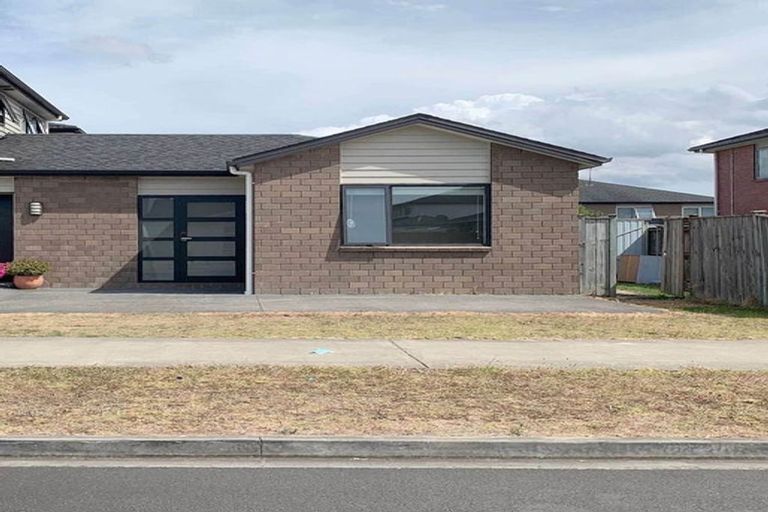 Photo of property in 2 Castlederg Drive, Flat Bush, Auckland, 2019