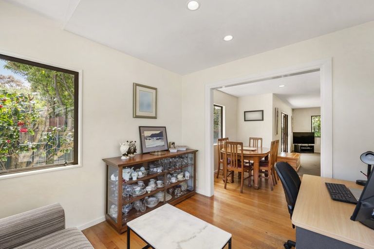 Photo of property in 29a Severn Street, Island Bay, Wellington, 6023