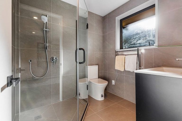 Photo of property in 15 Elliot Street, Riverhead, 0820