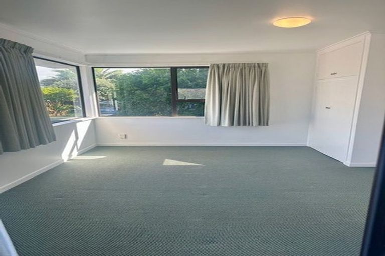 Photo of property in 1/5 Sydney Street, Hauraki, Auckland, 0622