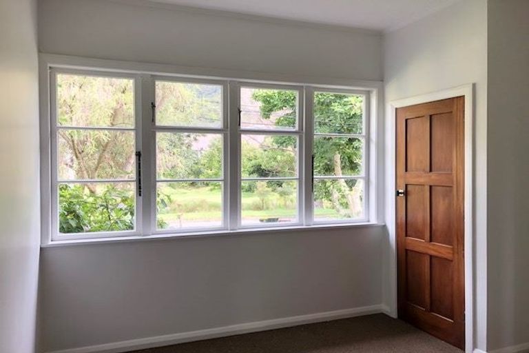 Photo of property in 271 Riverside Drive, Waterloo, Lower Hutt, 5011