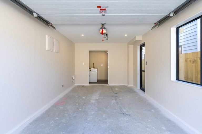 Photo of property in 6c Kaweka Street, New Lynn, Auckland, 0600