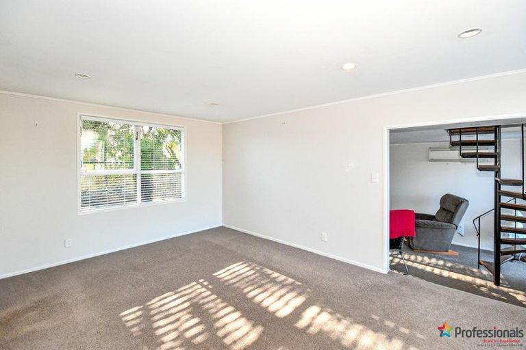Photo of property in 35 Eden Street, Mangere East, Auckland, 2024