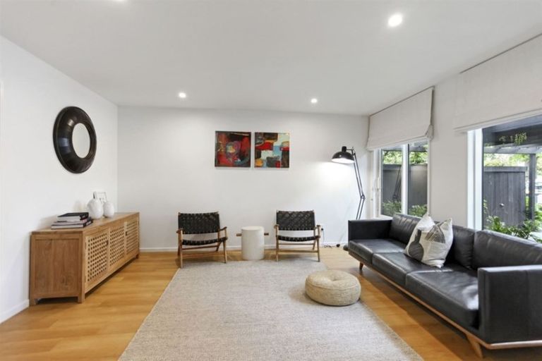 Photo of property in 1/24 Eversleigh Street, St Albans, Christchurch, 8014