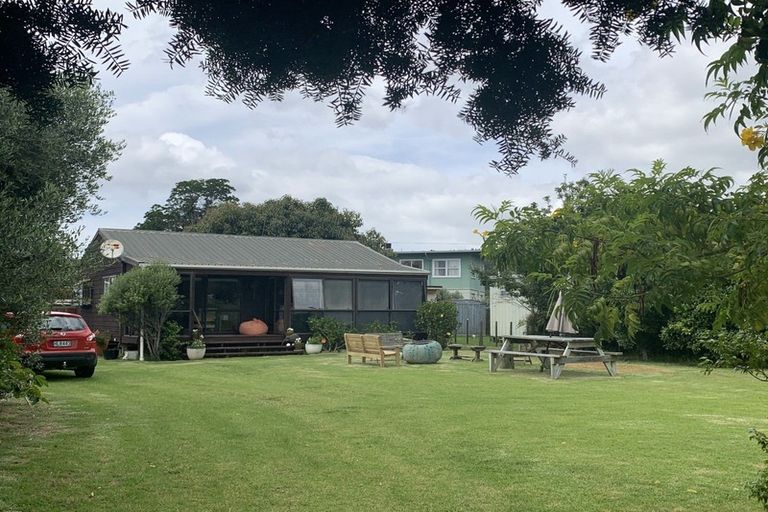 Photo of property in 10 Morrison Road, Matapouri, Whangarei, 0173