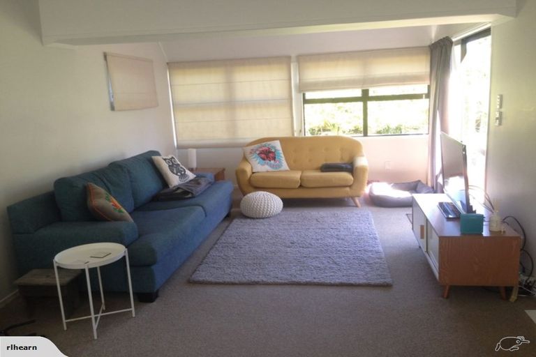 Photo of property in 6 Murray Road, Te Atatu Peninsula, Auckland, 0610