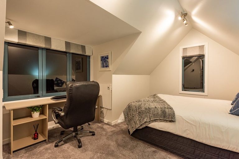 Photo of property in 17a Simla Crescent, Khandallah, Wellington, 6035