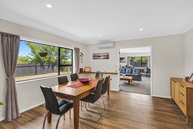 Photo of property in 37 Wood Leigh, Paraparaumu Beach, Paraparaumu, 5032